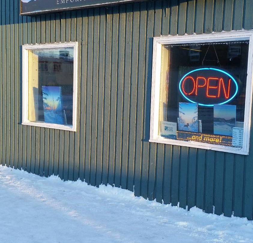 Aurora Emporium Art Gallery-黄刀镇必去景点