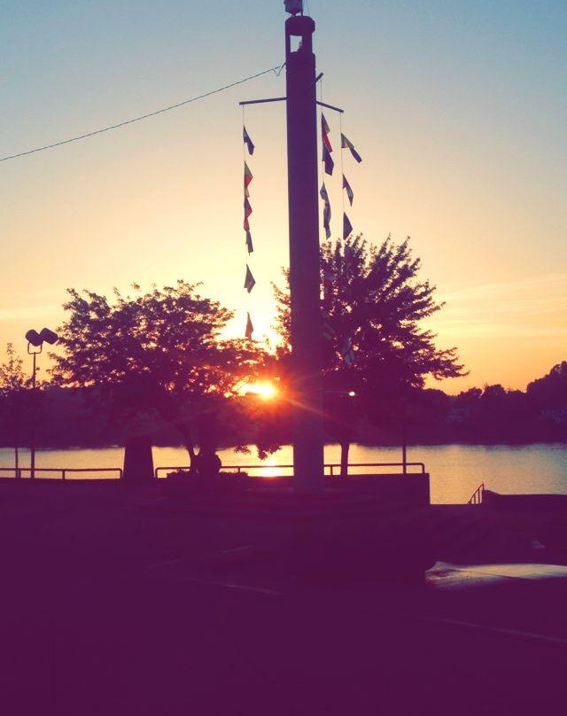 哈里斯河滨公园-亨廷顿必去景点