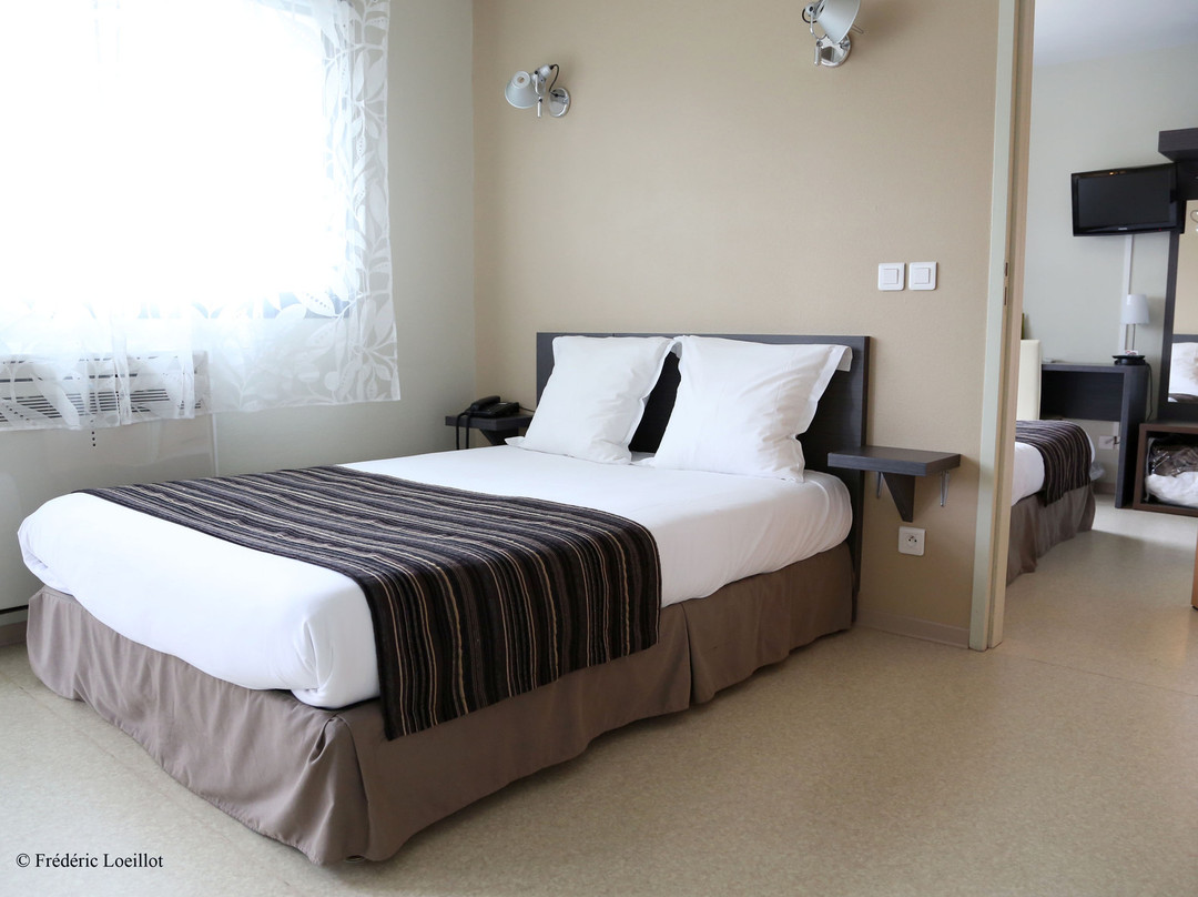 Fasthotel Dun Sur Meuse主图