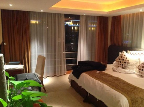 建屋豪生全套房酒店主图