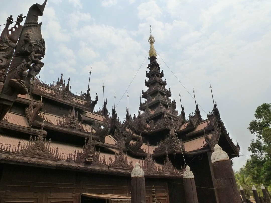 金色宫殿僧院  (Shwenandaw Kyaung)-曼德勒必去景点