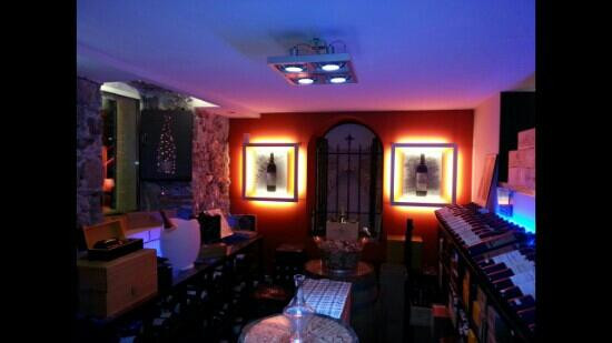 Cave des Halles-尚贝里必去景点