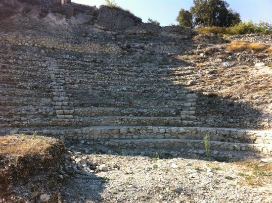 Teatro Romano di Pietravairano景点图片