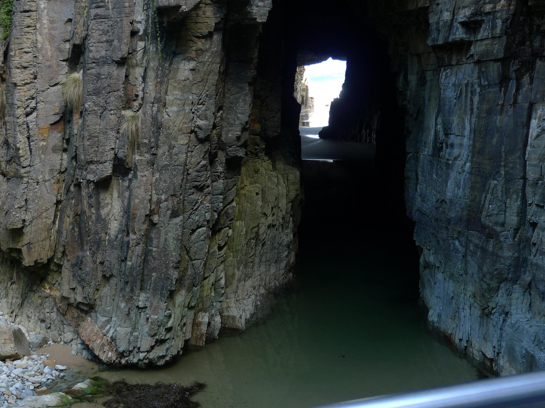 Remarkable Cave-亚瑟港必去景点