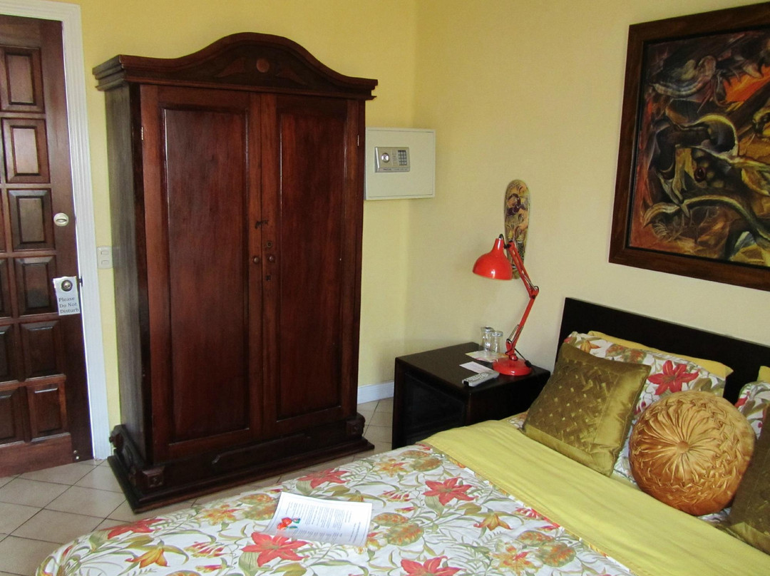 Hotel Mellow Yellow主图