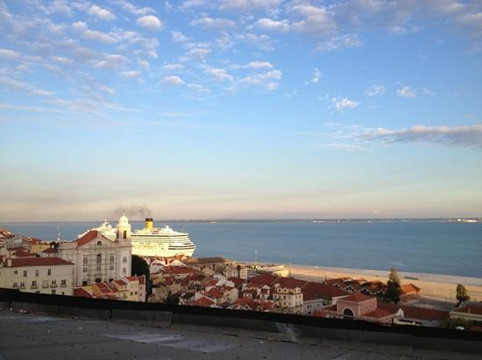 Miradouro de Santa Luzia-里斯本必去景点