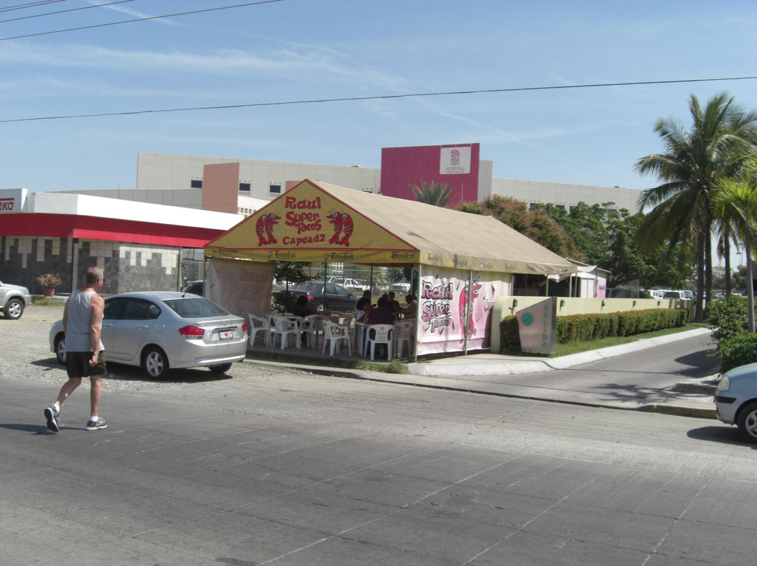 Concordia餐馆和美食-Super Tacos Capeados Raul