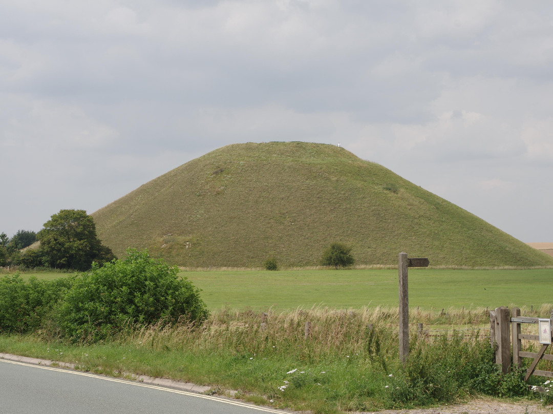 Silbury Hill-埃夫伯里必去景点