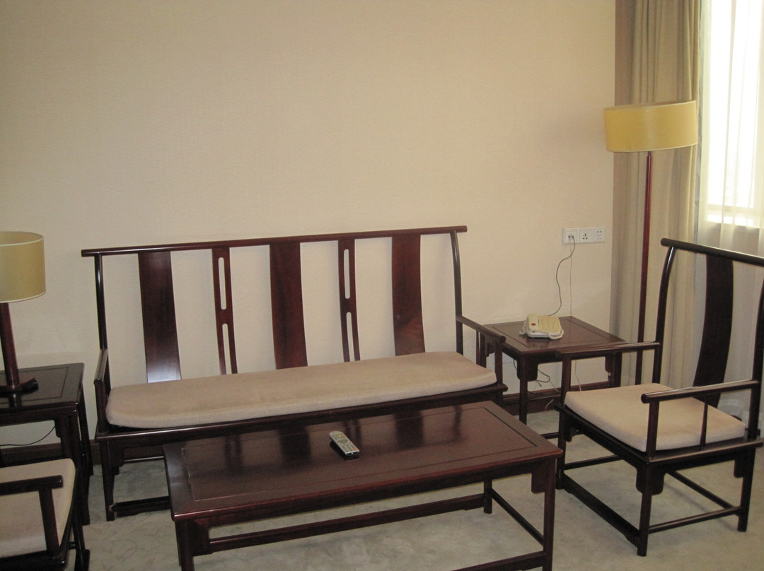 杭州钱塘理工大学下沙校区亚朵酒店主图