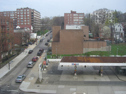 Hillcrest Hotel Near JFK Airtrain