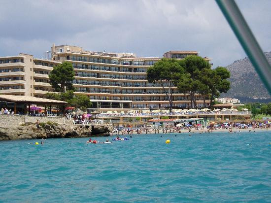 Camp de Mar Beach景点图片