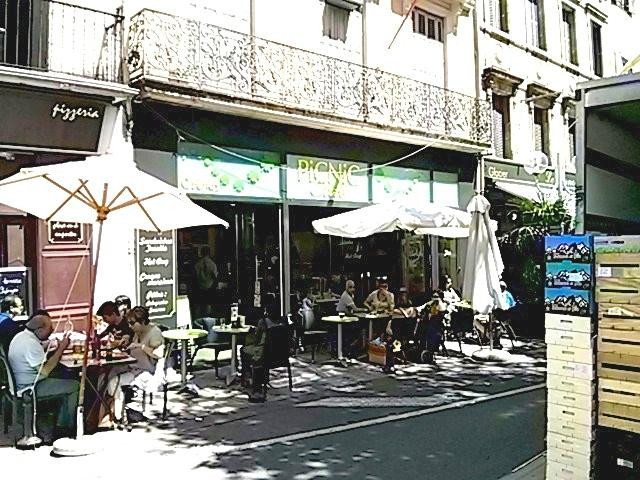 Picnic cafe