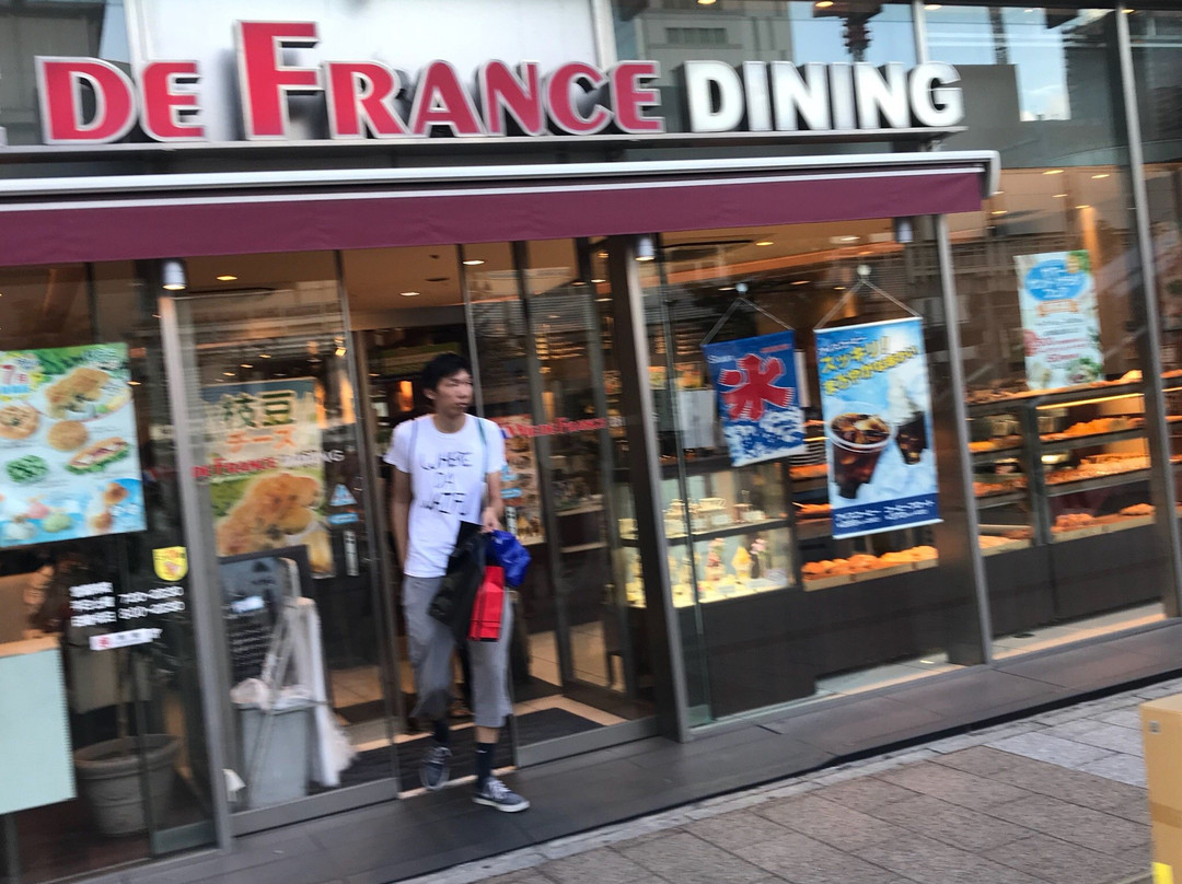 ヴィドフランスシャポー市川店