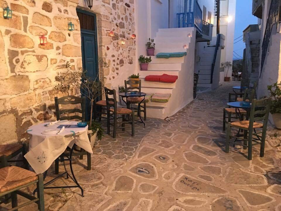 Polyaigos餐馆和美食-Kyklades Traditonal Kafeneio