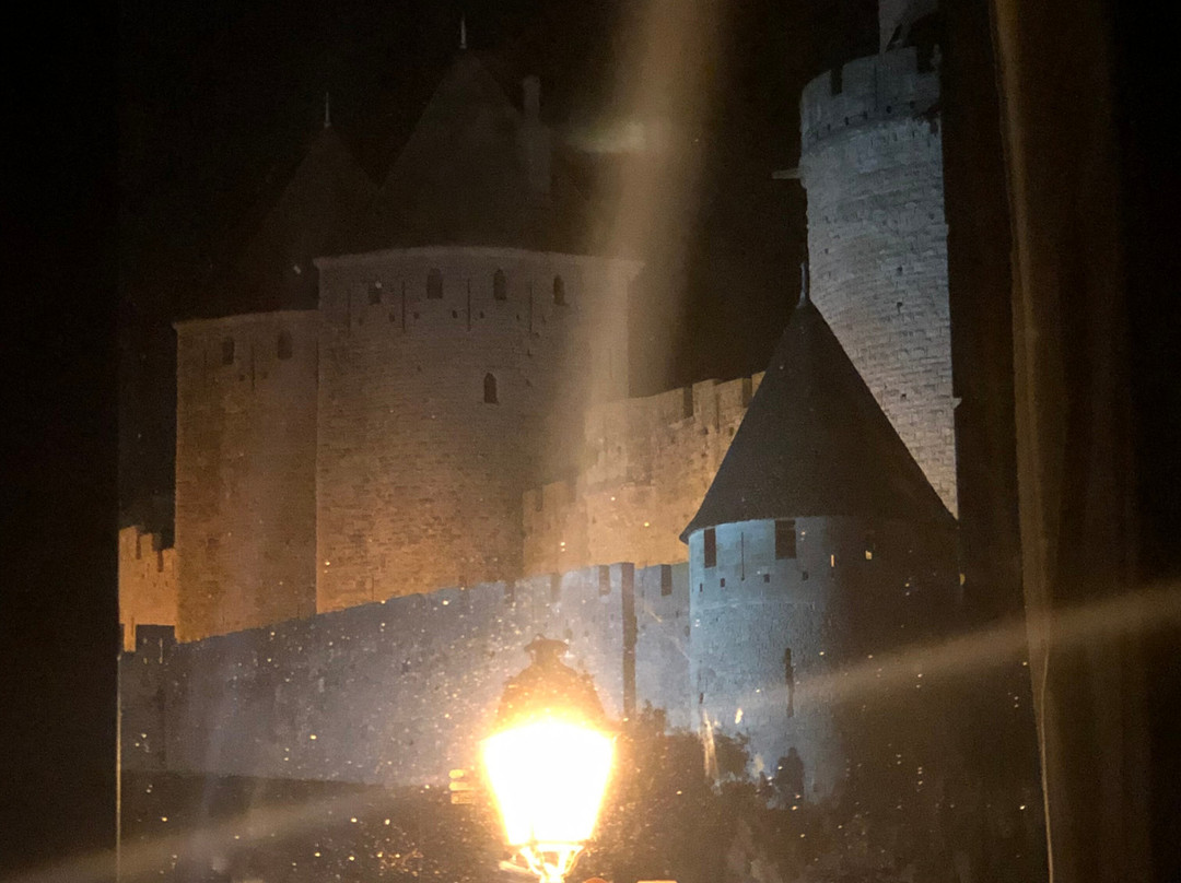 阿拉贡酒店主图