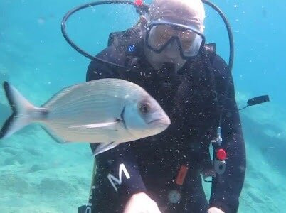 Happy Bubbles Diving Center景点图片