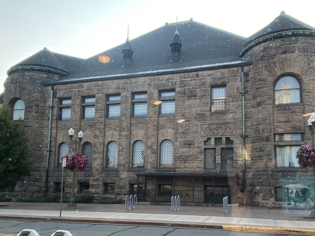 Cobblestone Inn & Suites at UW Stout - Downtown Menomonie主图