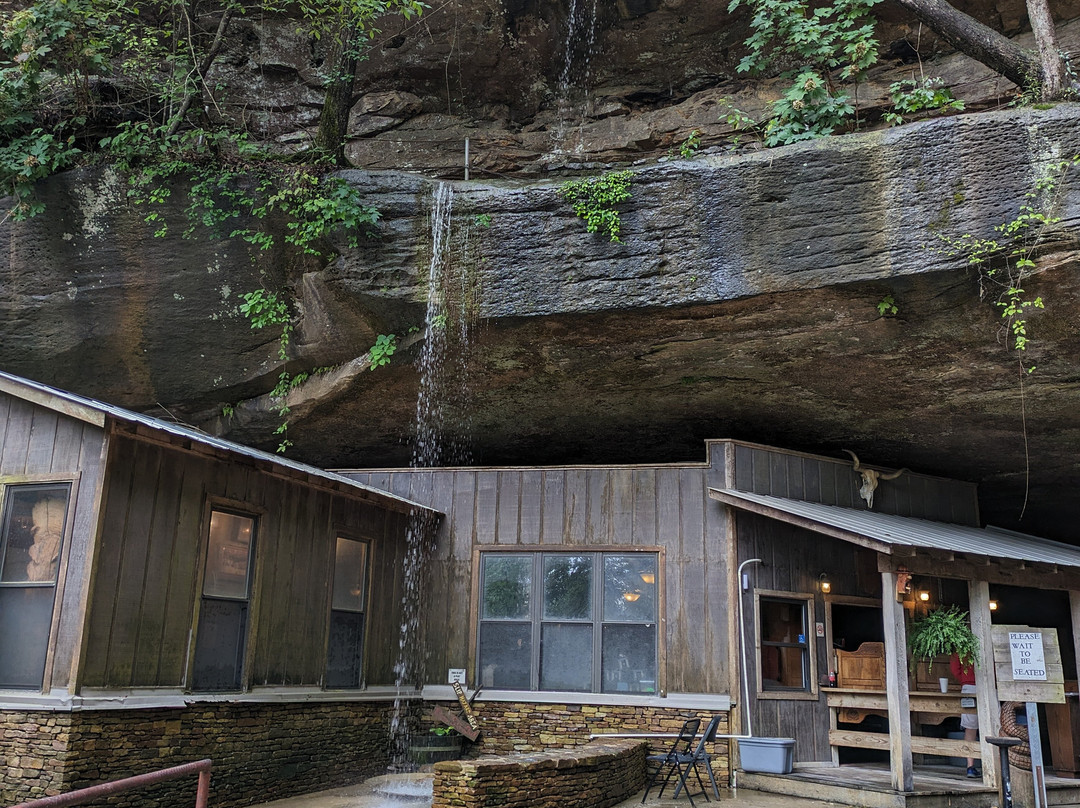 Rattlesnake Saloon-Tuscumbia必去景点