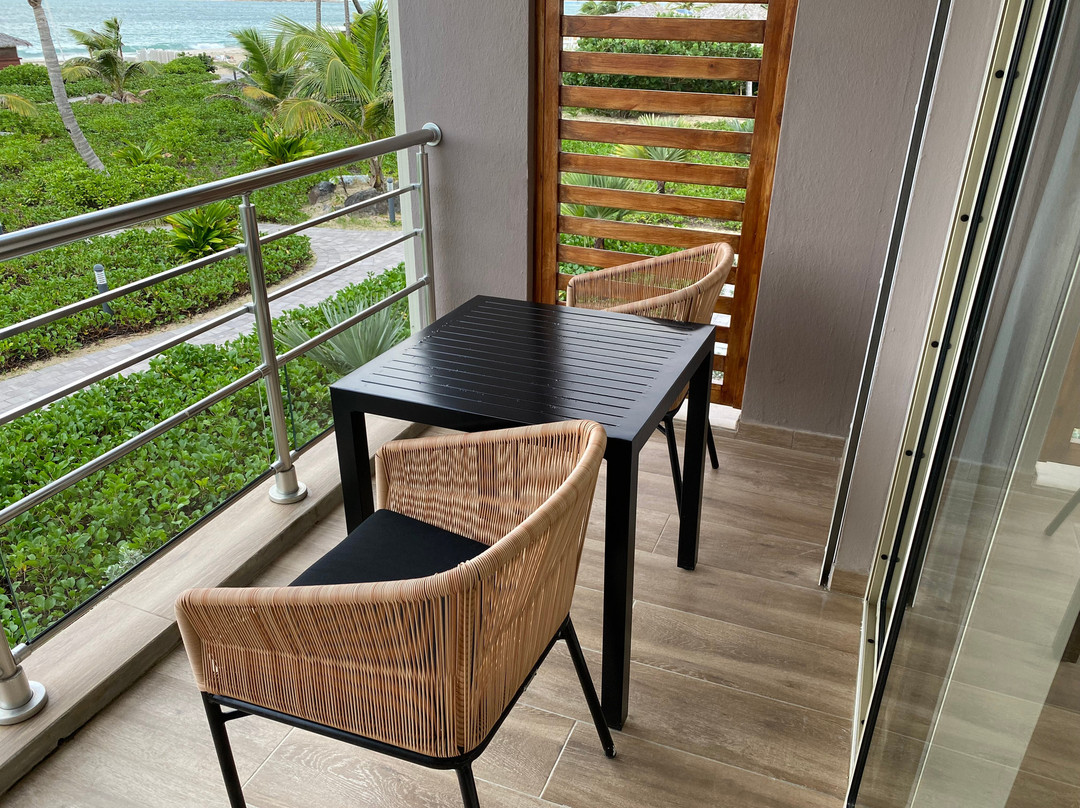 Orient Beach Hotel主图