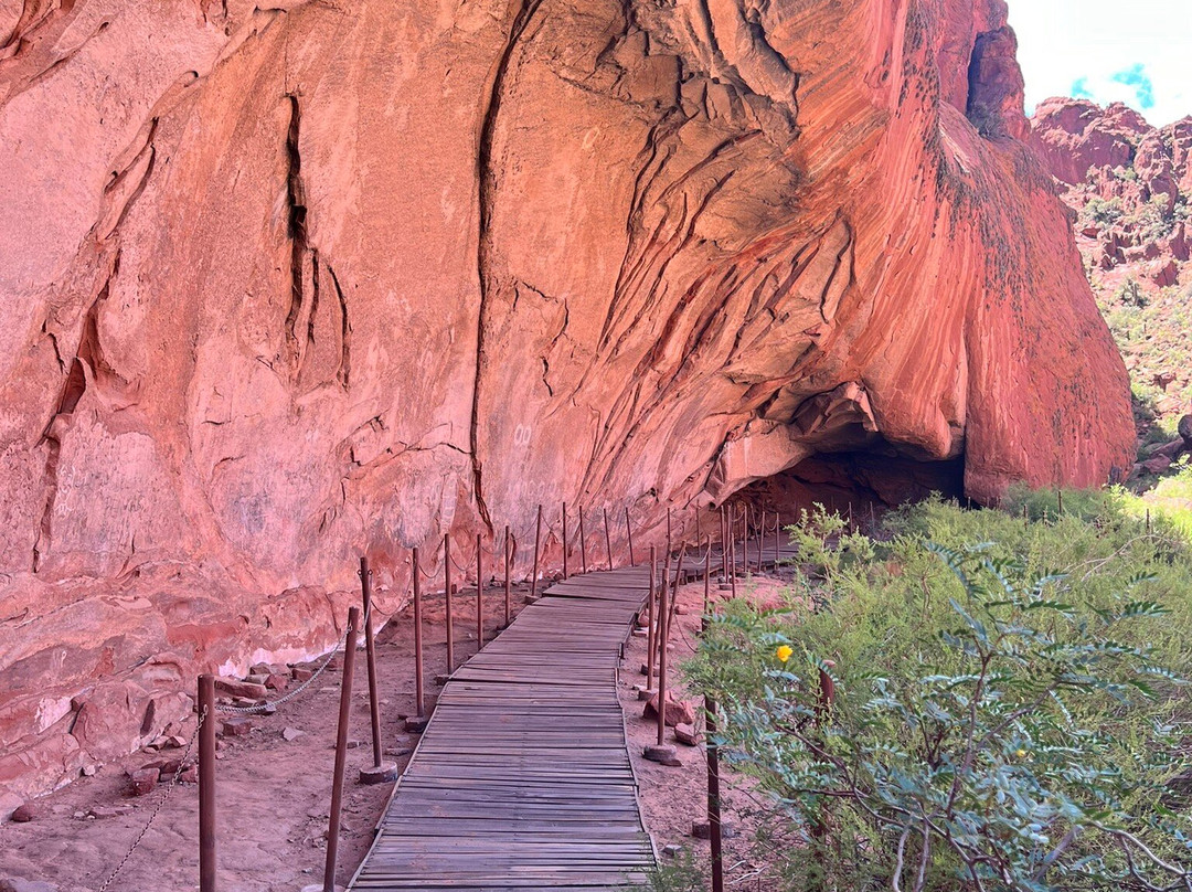 Inca Cueva景点图片
