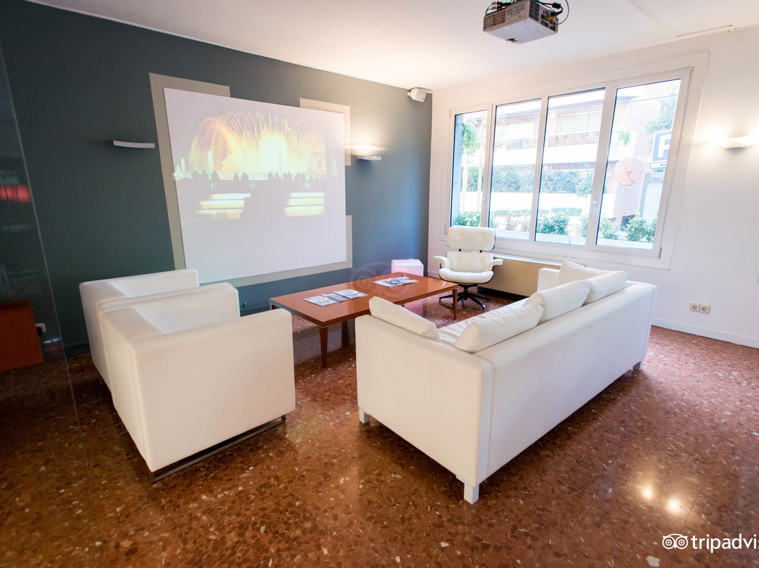 Gualba de Dalt酒店住宿-特雷斯托雷斯阿迪拉姆酒店