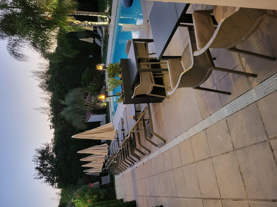 马斯乐杜高尔夫酒店主图