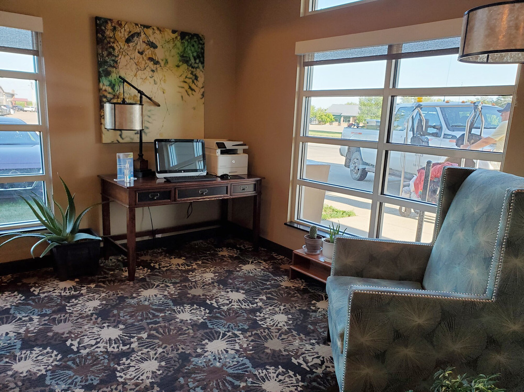 GrandStay Hotel and Suites主图