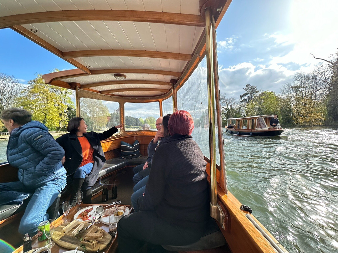 Boating at Marlow景点图片