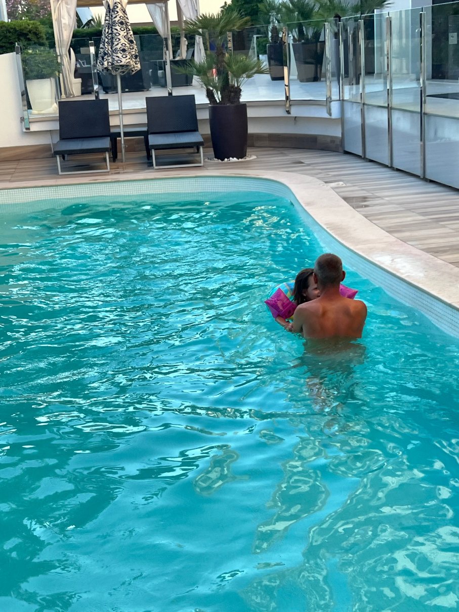 Litoraneo Suite Hotel-泳池