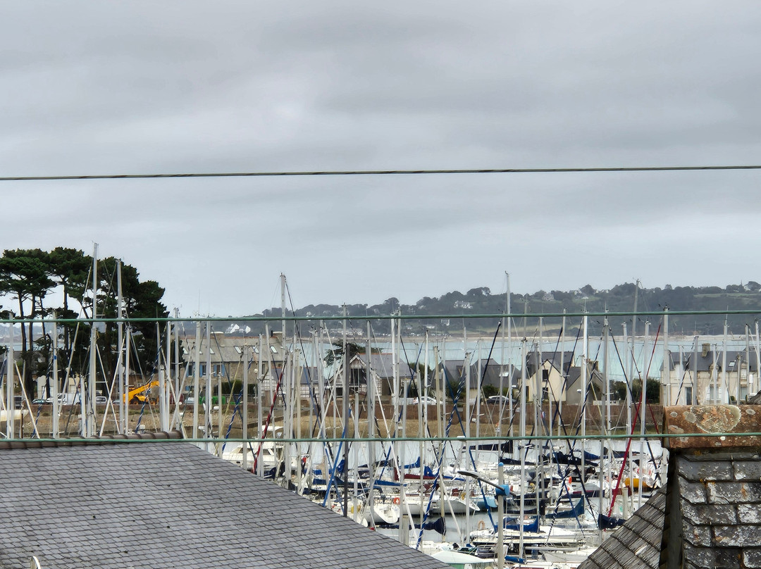 优秀家庭酒店主图