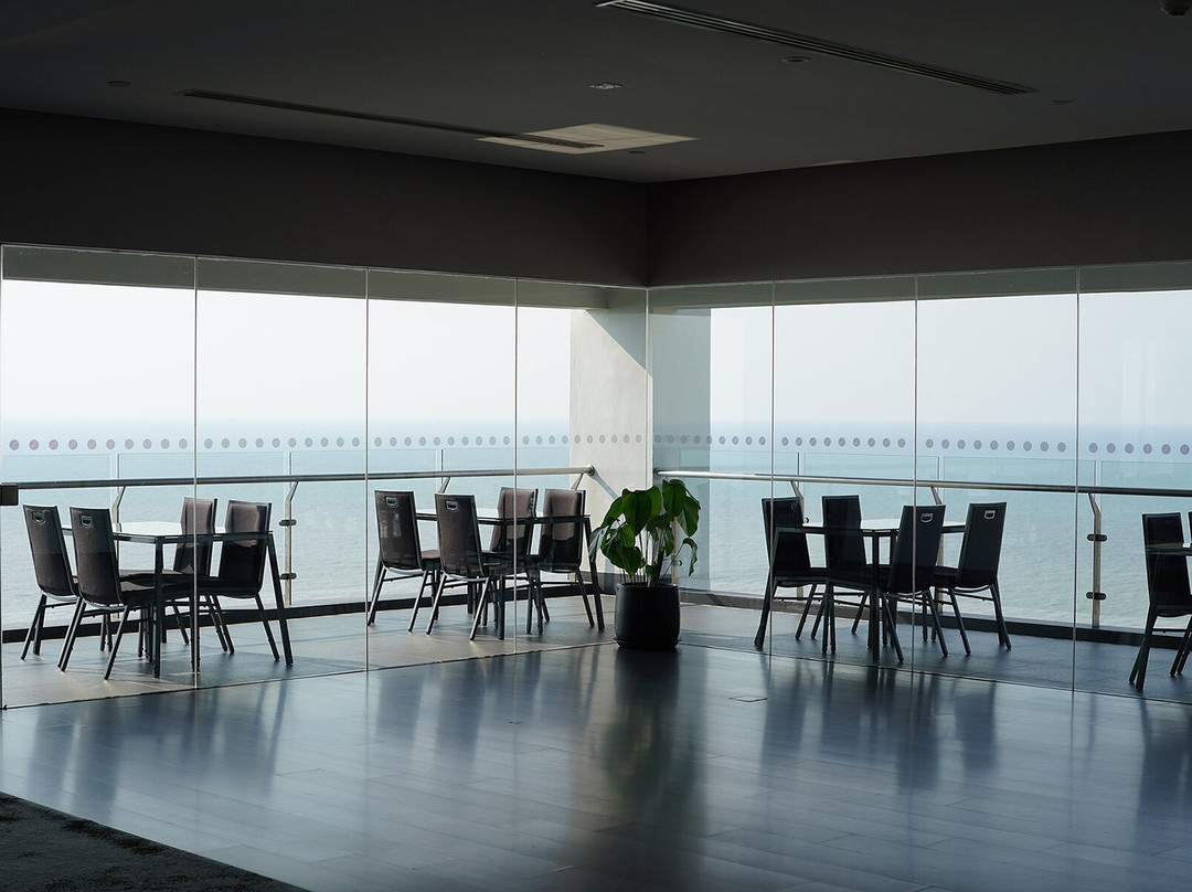 铂尔曼美里海滨酒店主图