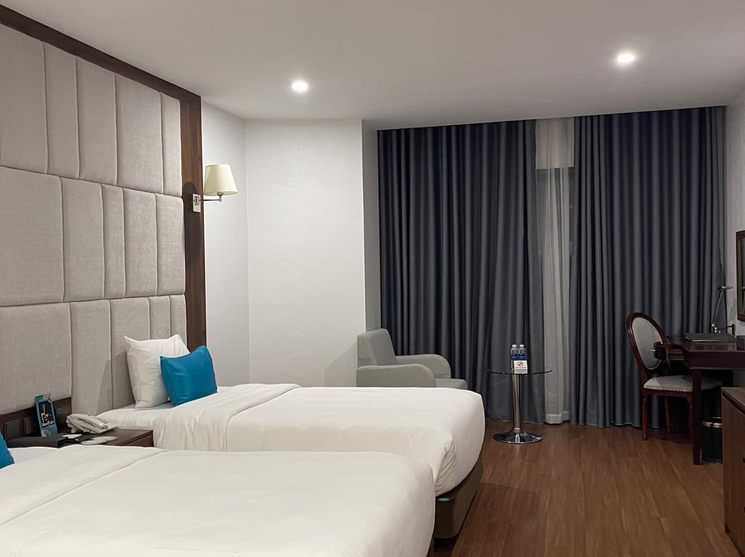Paddington Hotel Halong Bayview主图