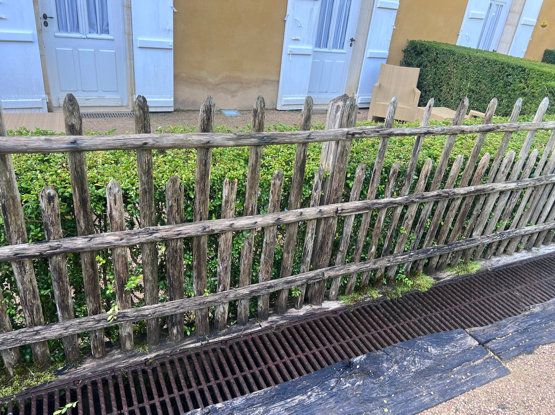 巴斯蒂德酒店主图