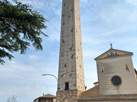 Campanile Della Pace Di Sant'antonio-Lanciano必去景点
