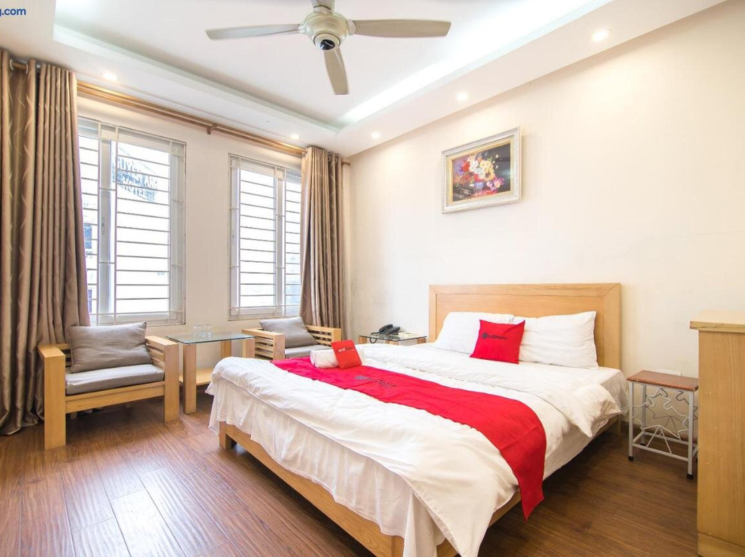 RedDoorz near Big C Thang Long
