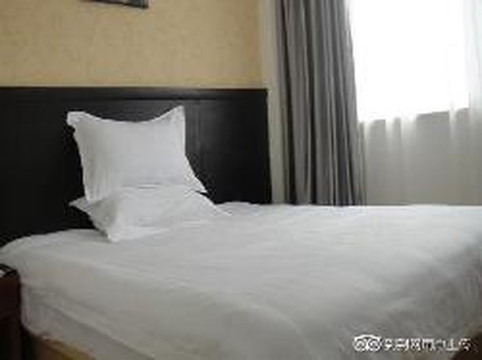 格林豪泰智选酒店(上海国家会展中心嘉怡路地铁站店)主图