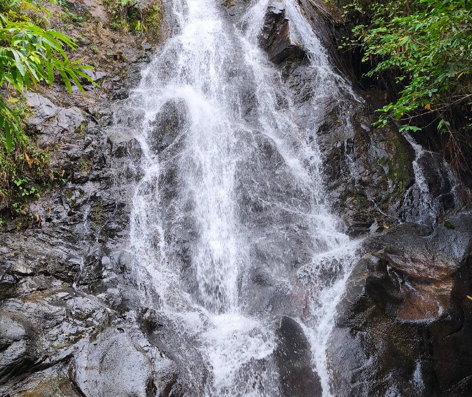 Sai Rung Waterfall景点图片