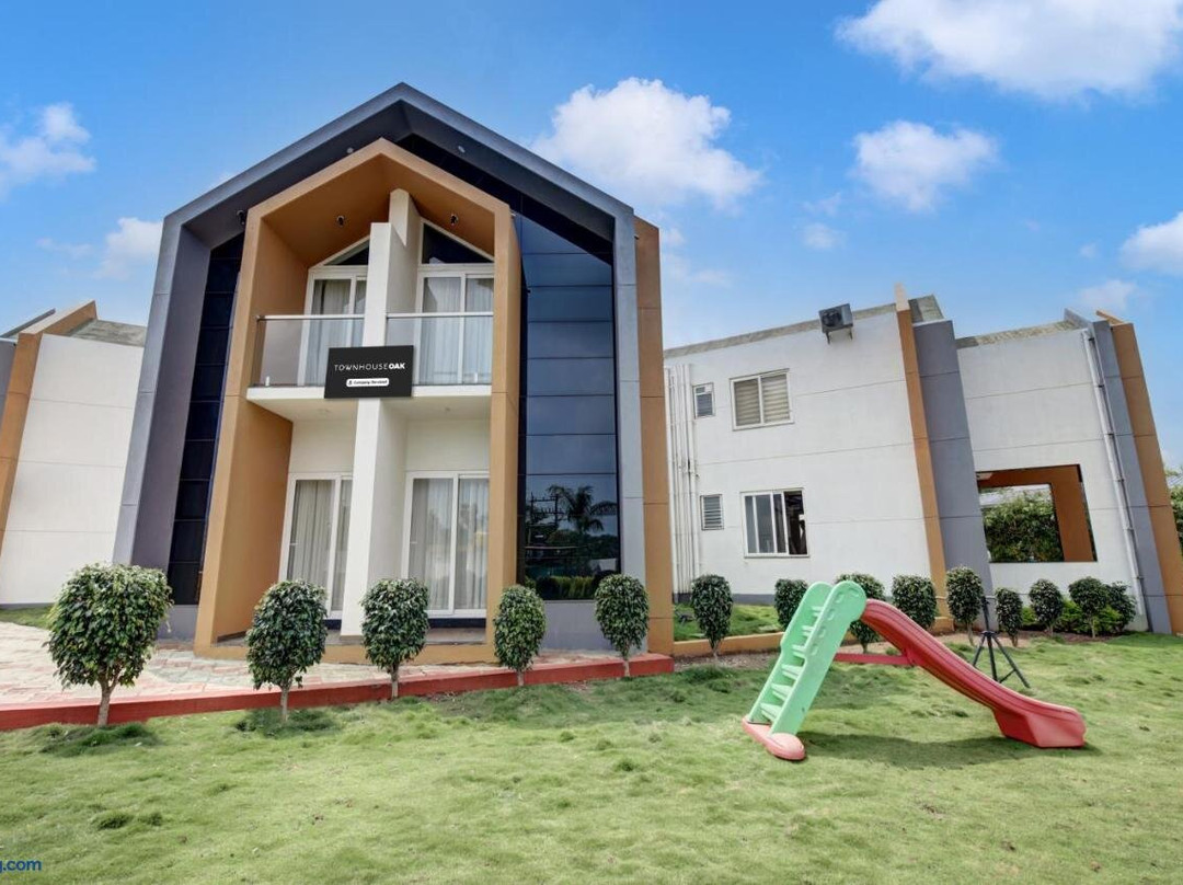 Super Townhouse Oak Dharwad Formerly Rising Resort & Spa