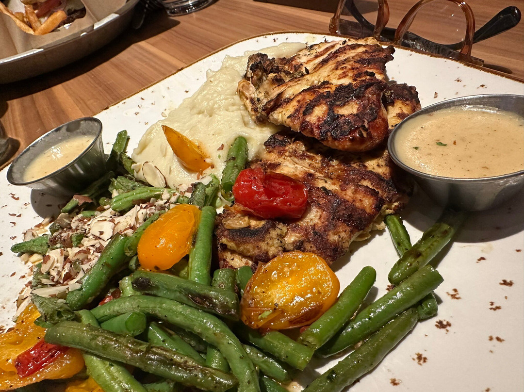 Lazy Dog Restaurant & Bar