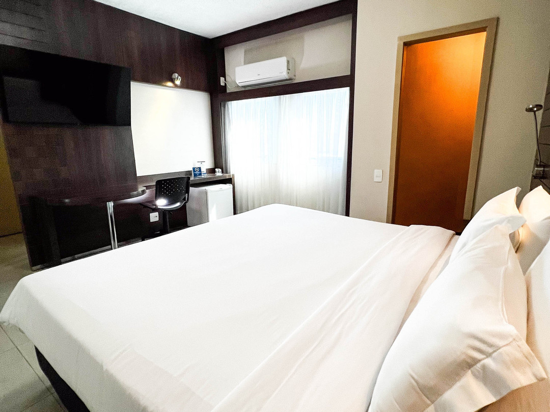 Royal Center Hotel主图