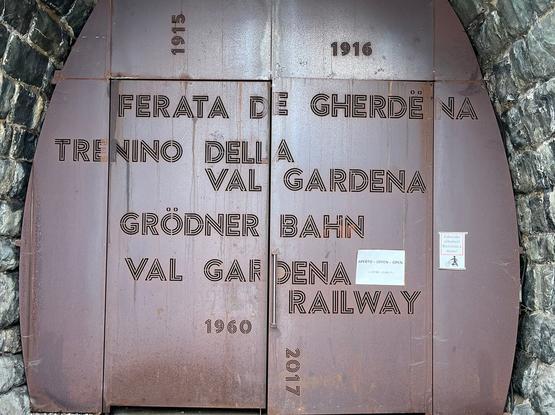 Sentiero del Trenino della Val Gardena景点图片