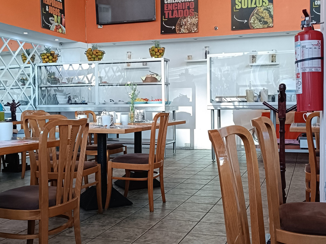 Hotel Arroyo De La Plata主图