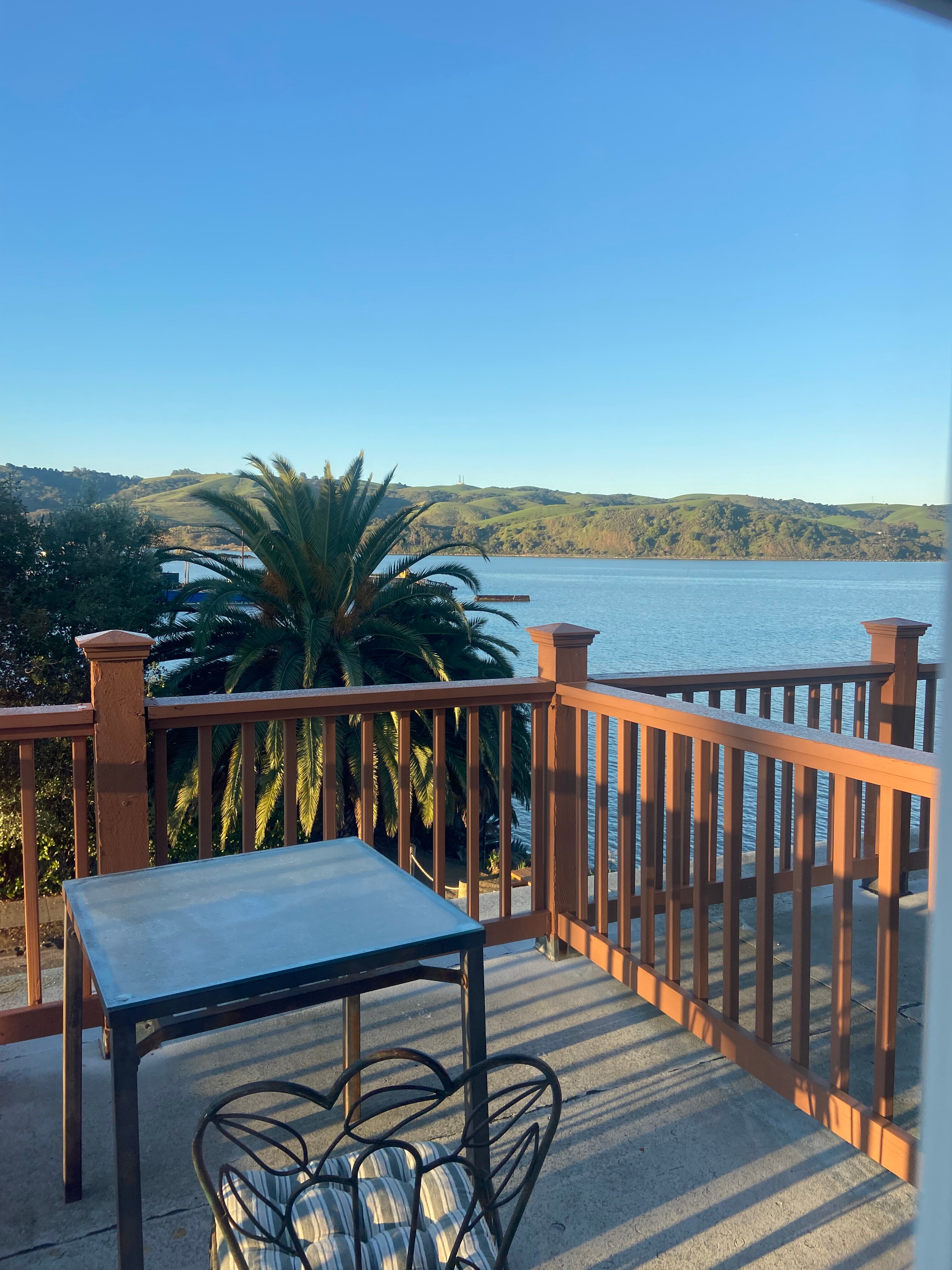 Shorelight Inn-官方