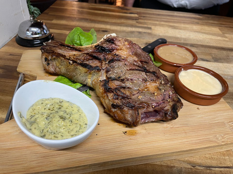 Le 911 Restaurant De Chierry