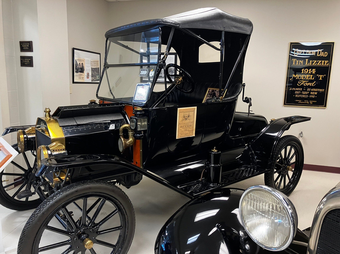 Swope's Cars of Yesteryear Museum景点图片