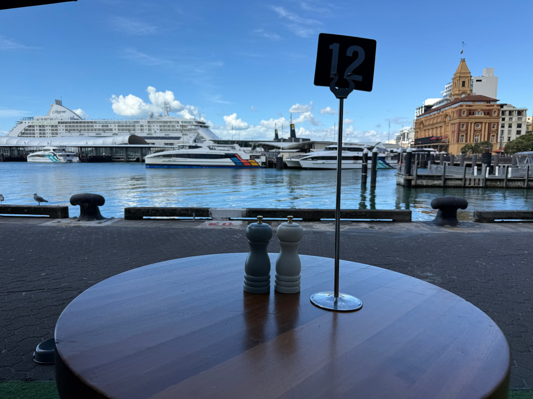 Wharfside Bar & Eatery