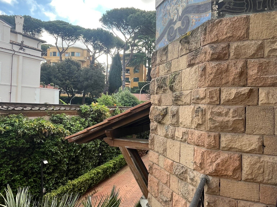 奥瑞尼套房酒店主图