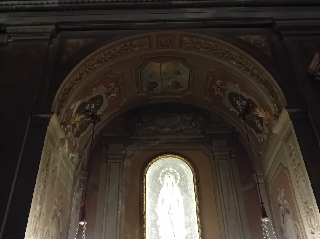 Church of Saint Ambrose "di Villanova"景点图片