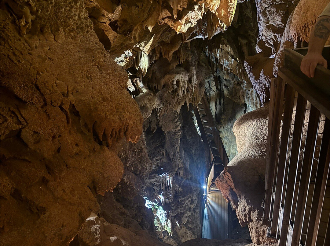 Black Chasm Cavern景点图片