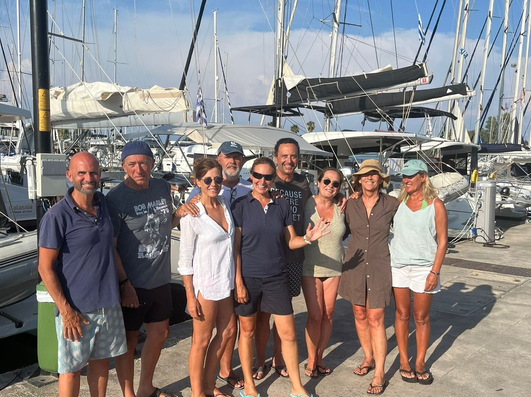 HAVE FUN SAILING-雅典必去景点